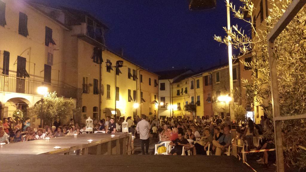 La Luna Nel Borgo บรุนญาโต ภายนอก รูปภาพ